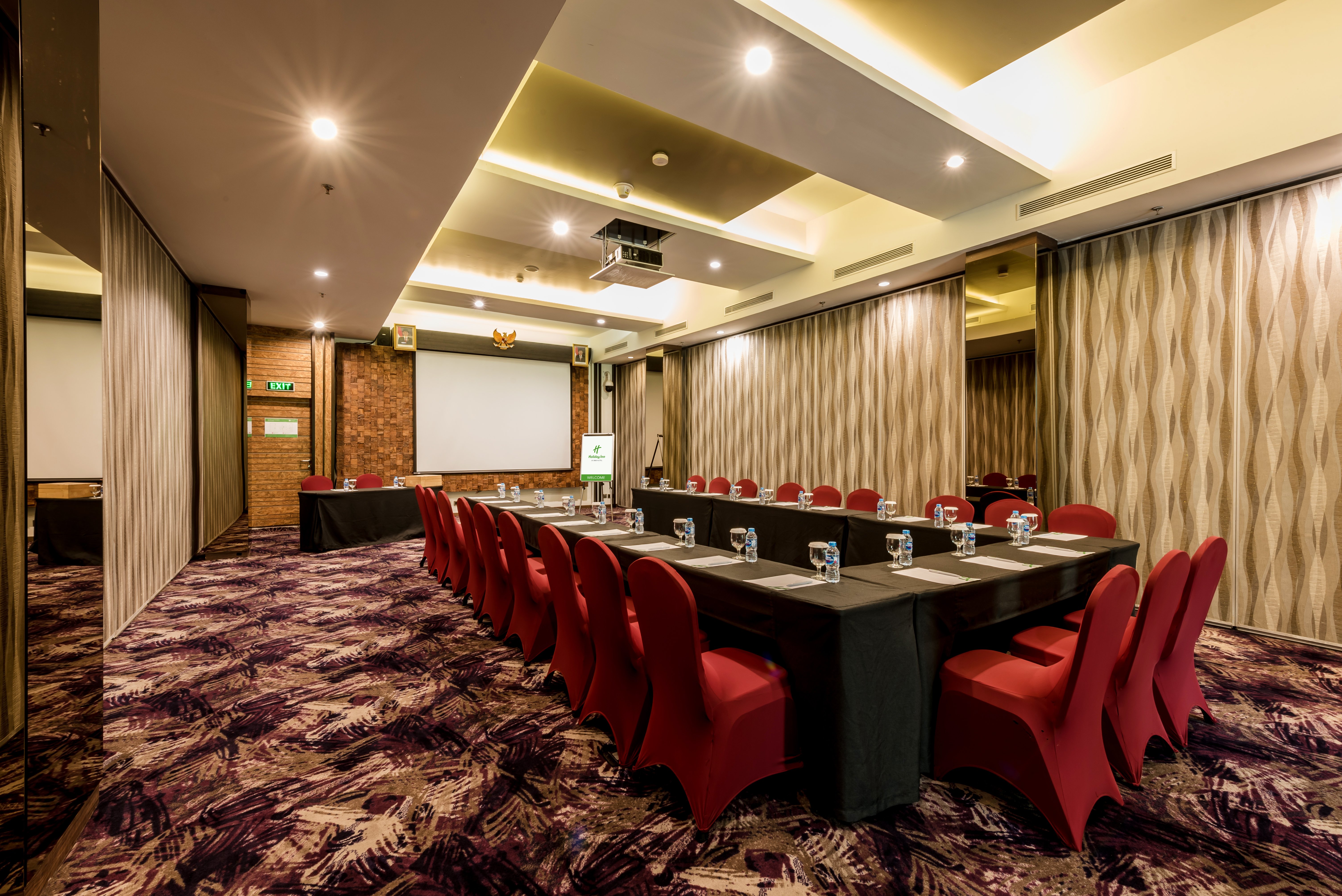 Holiday Inn Cikarang Jababeka 47/54
