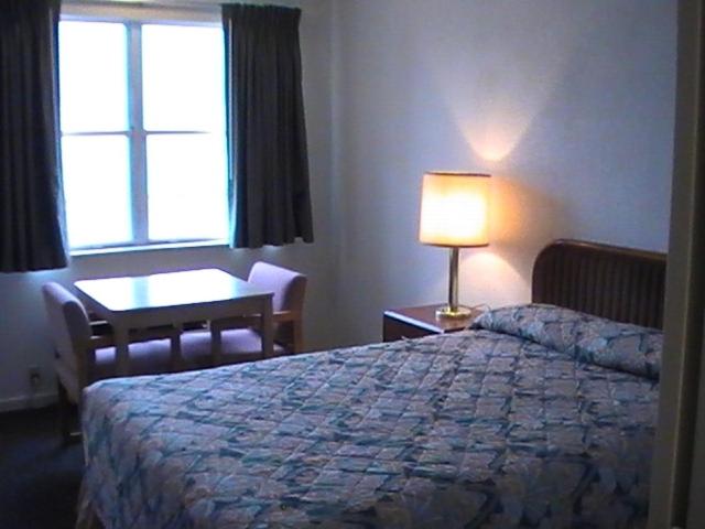 HOMETOWN INN GALION 8/18