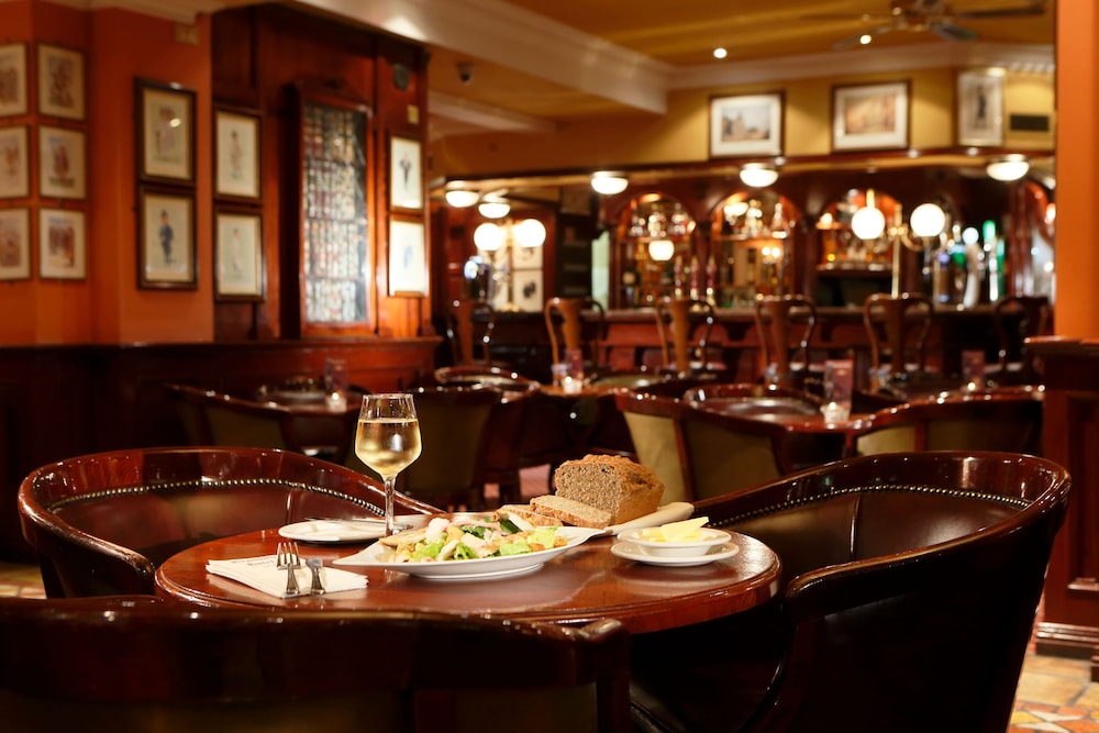 Granville Hotel Waterford 28/69