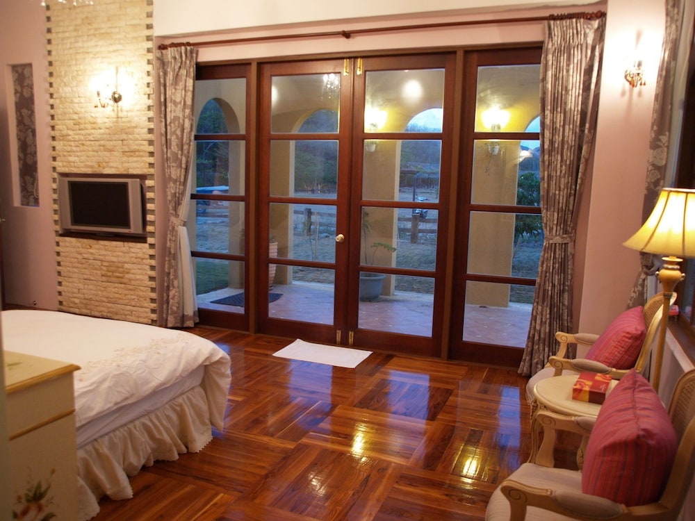 Tuscany Resort 11/50