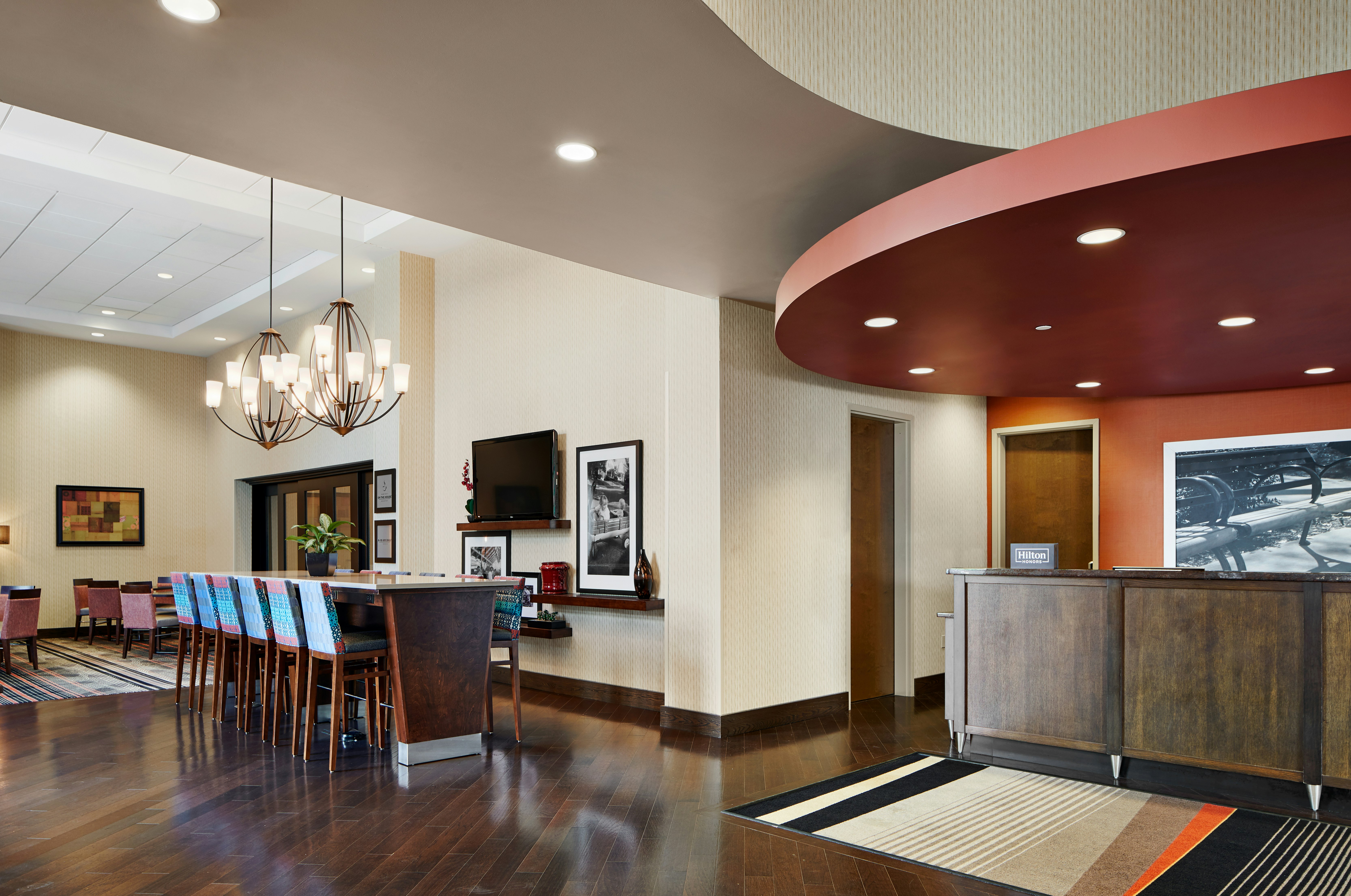 Hampton Inn & Suites Chicago/Mt. Prospect 5/17