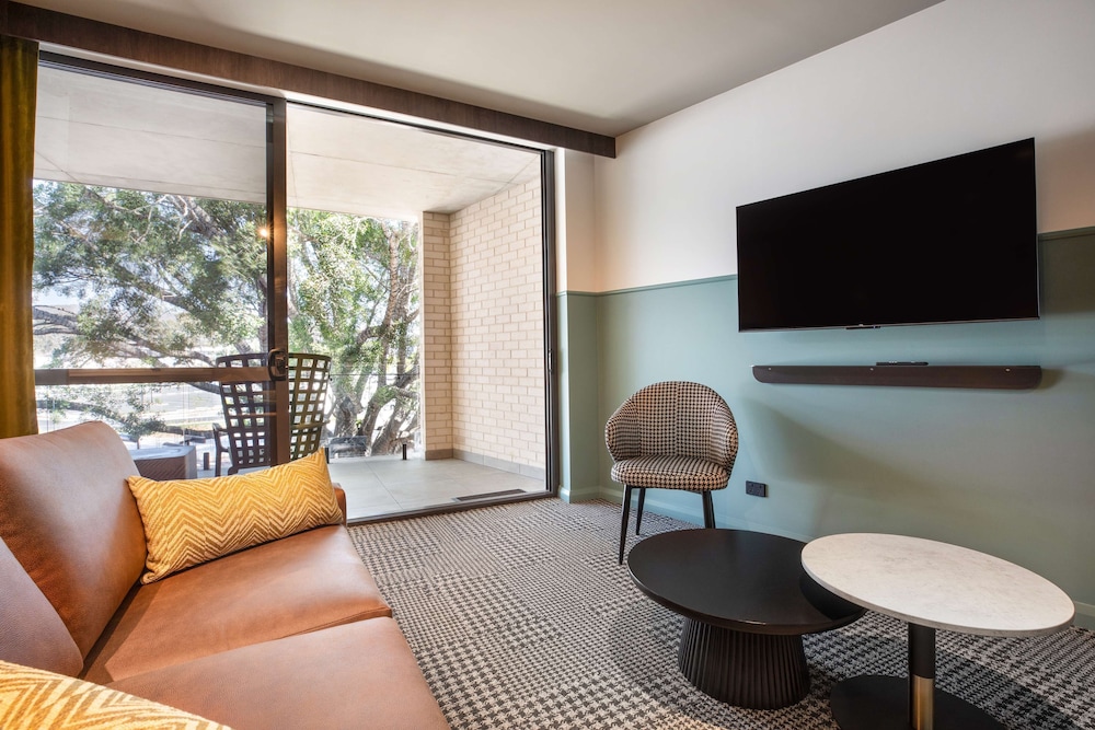 Brook Hotel 26/50