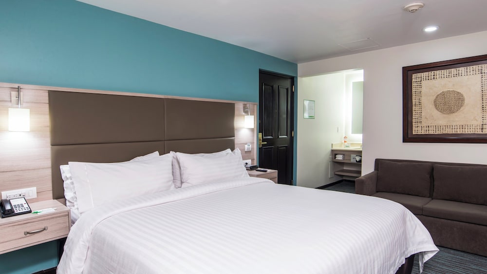 Standard, King Bed