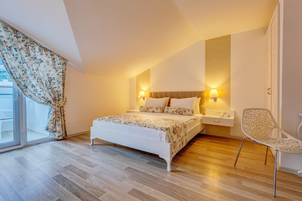 Monta Verde Hotel And Villas 12/36