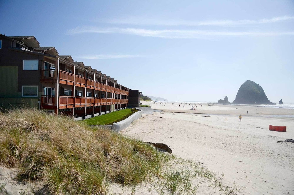 Surfsand Resort 1/50