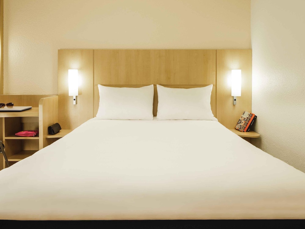 Ibis Paris Versailles Chateau 10/47