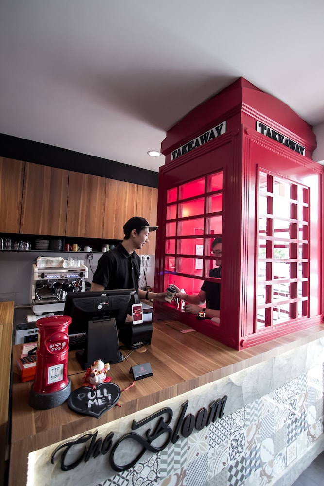 Bloommaze Boutique Hotel 45/69