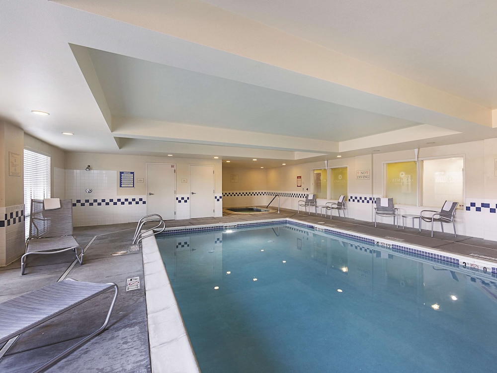 La Quinta Inn & Suites by Wyndham Central Point - Medford 27/48