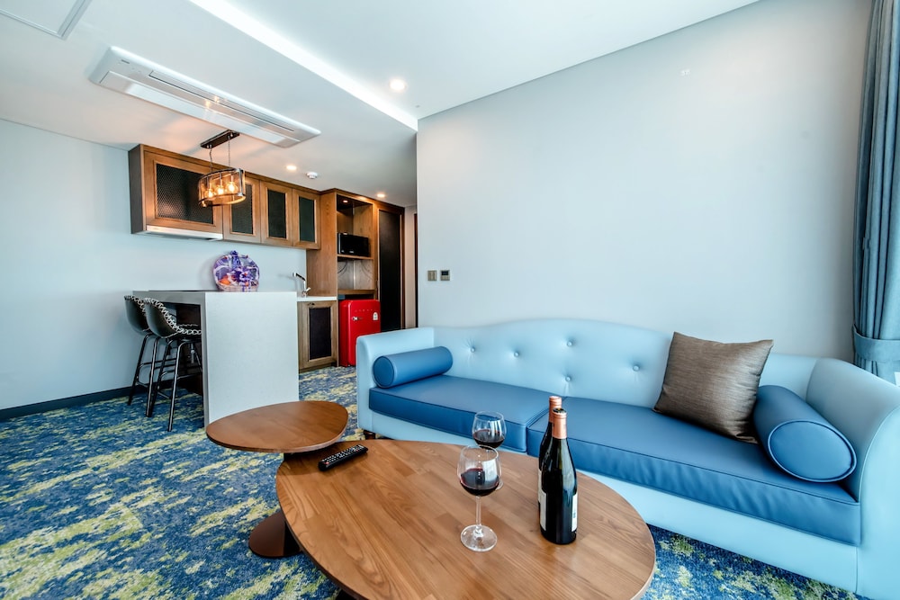 Marevo Beach Hotel 56/76