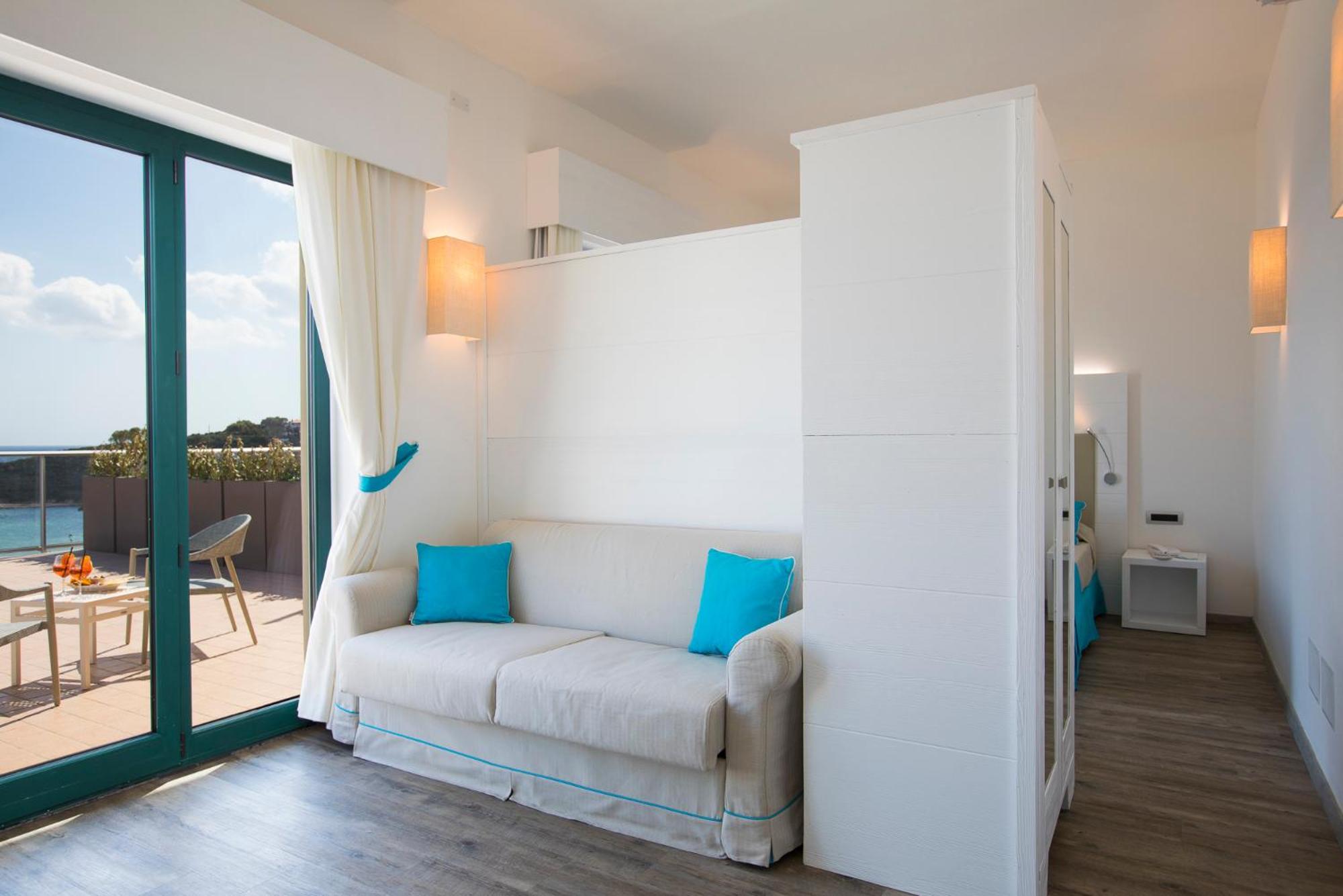 Suite, Sea View