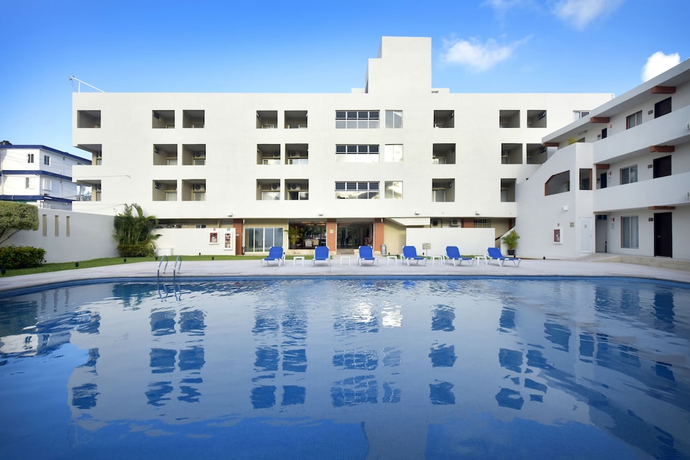 Hotel Bonampak 8/33
