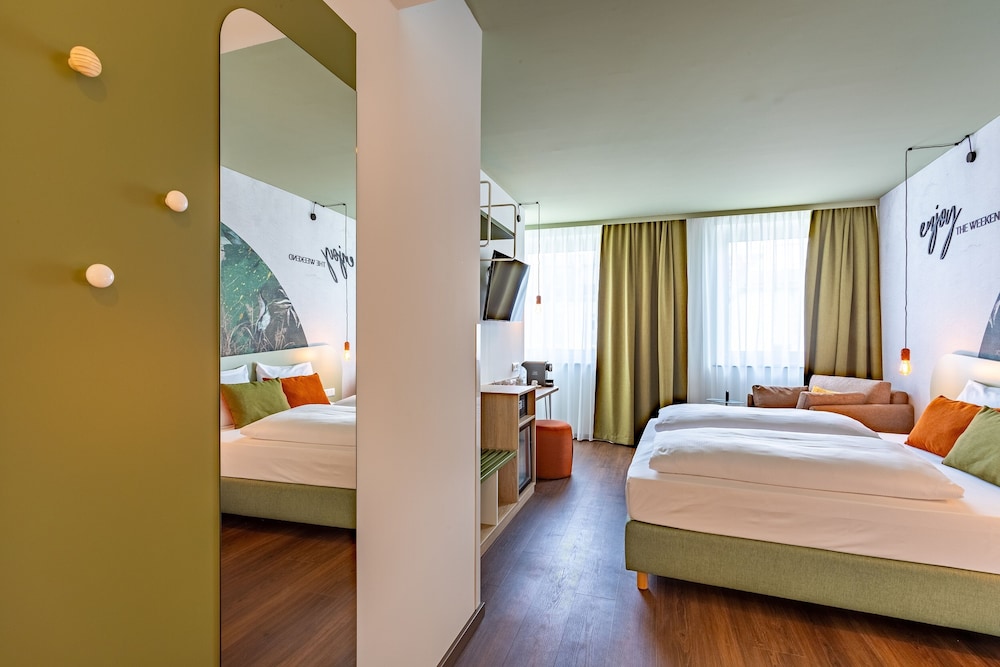 Hotel The Weekend 16/60