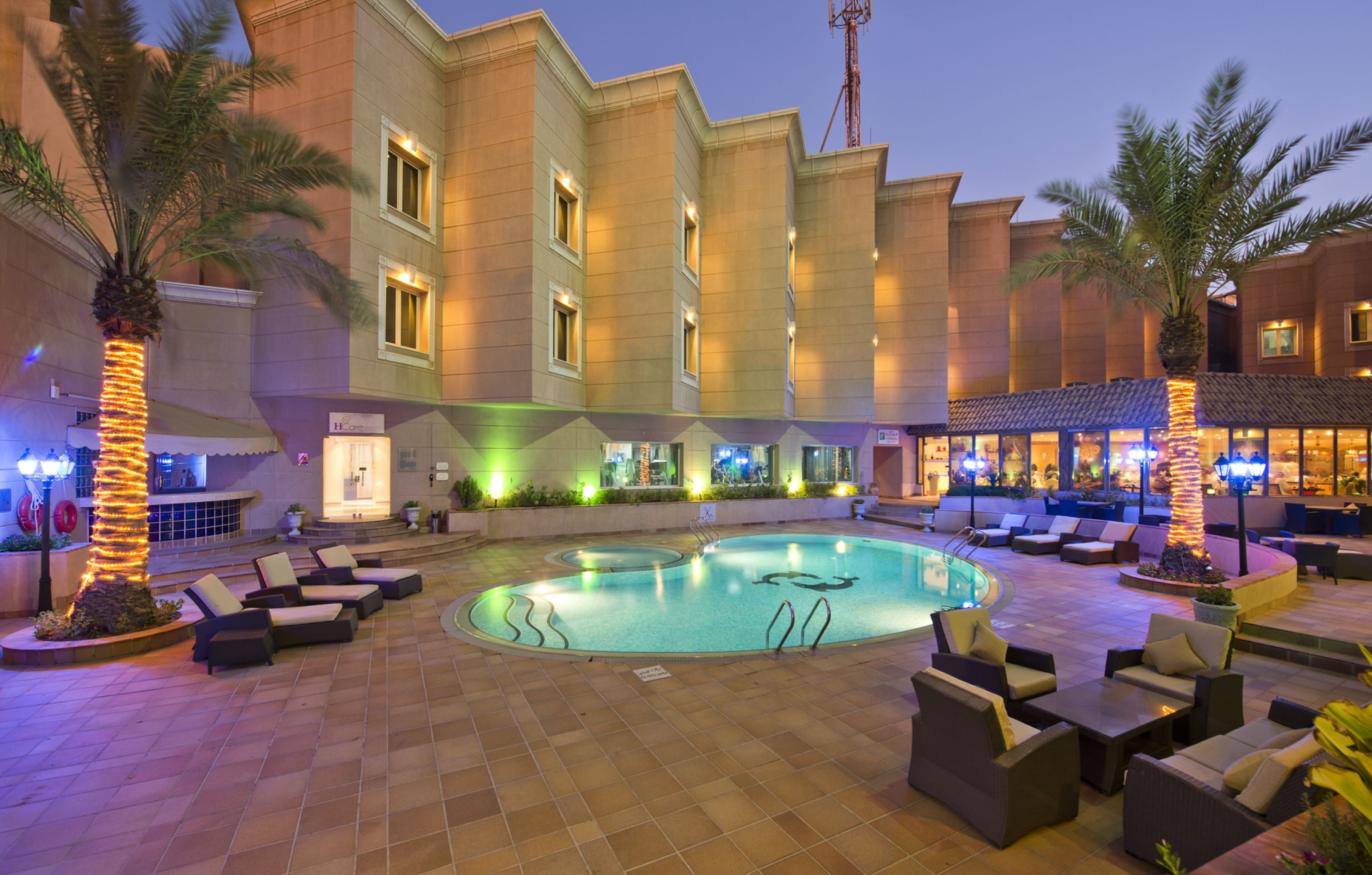 فندق هوليداى ان الخبر(Holiday Inn Al Khobar) 42/43