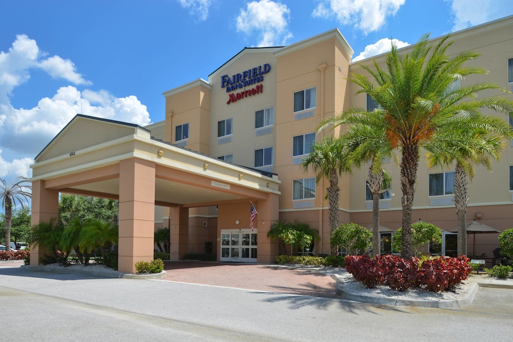 Fairfield Inn And Suites By Marriott Ft Pierce 43/50