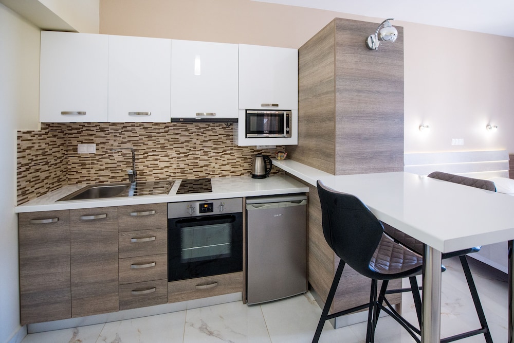 Dionysos Apartments 49/67
