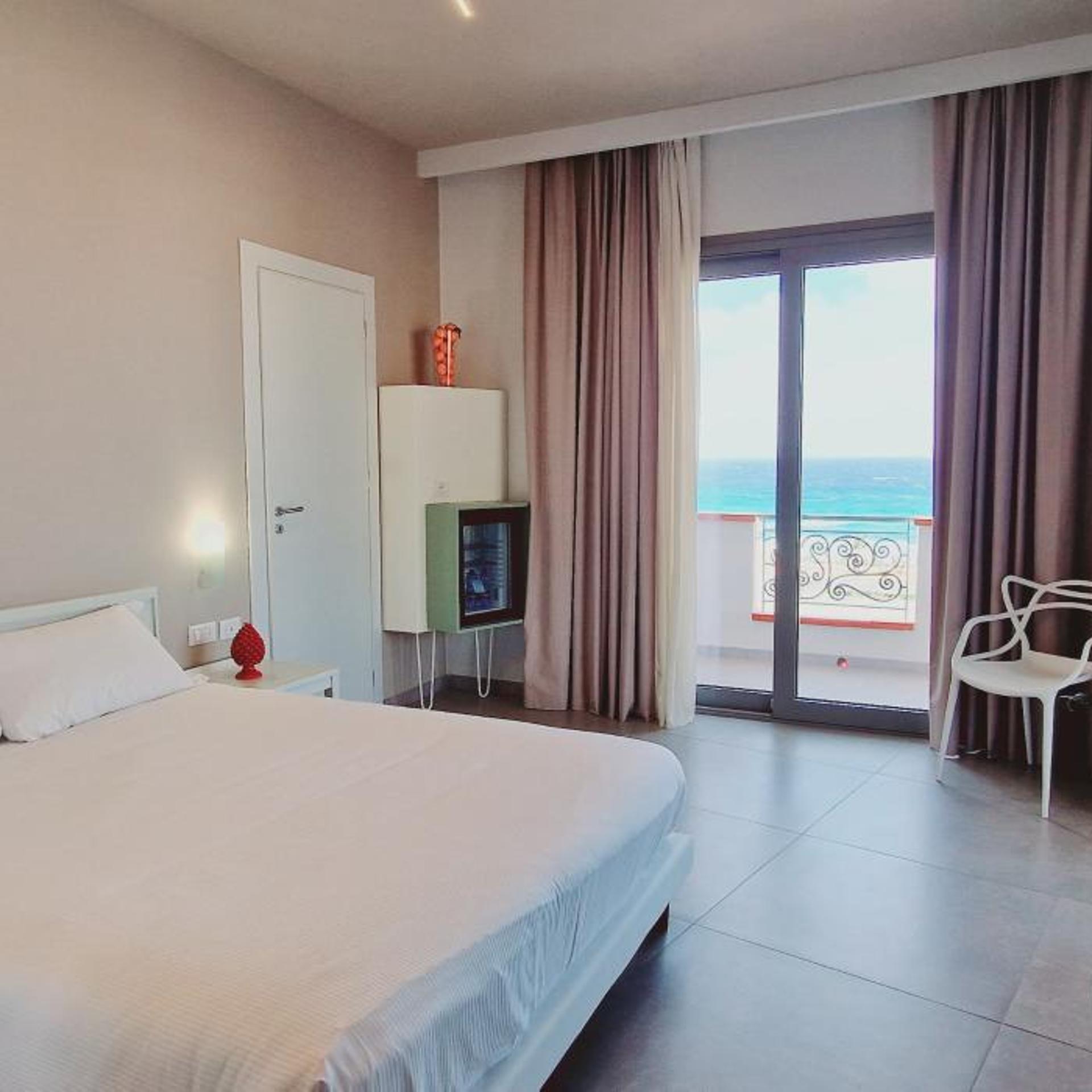 Deluxe, Double Bed, Sea View