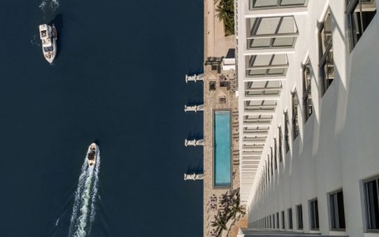 Hyde Beach House 59/63