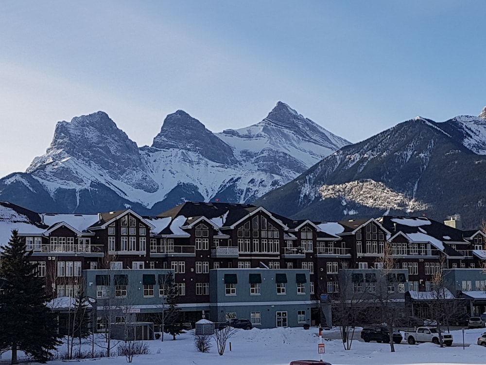 Sunset Resorts Canmore 41/50