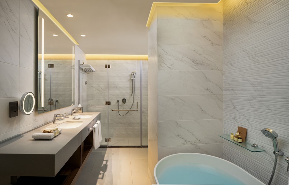Millennium Place Barsha Heights Hotel 61/61