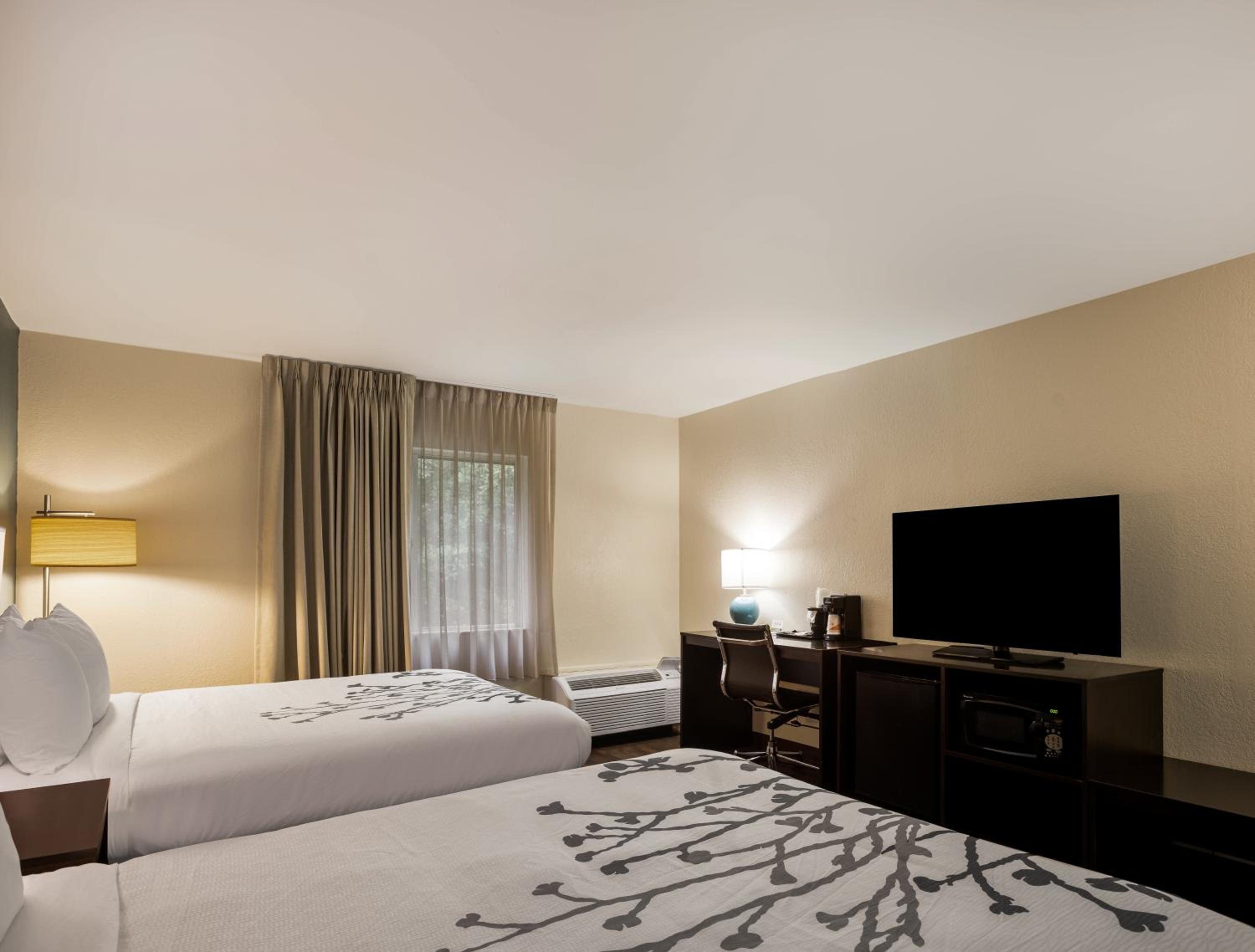 غرفة بزنس سوبيريور بسريرين كوين، Sleep Inn Savannah Midtown 3/4