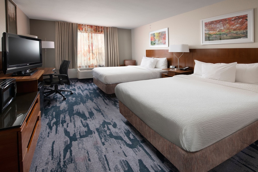 غرفة بسريرين مزدوجين لذوي الإعاقة، Fairfield Inn Suites Fort Worth Fossil Creek 2/4