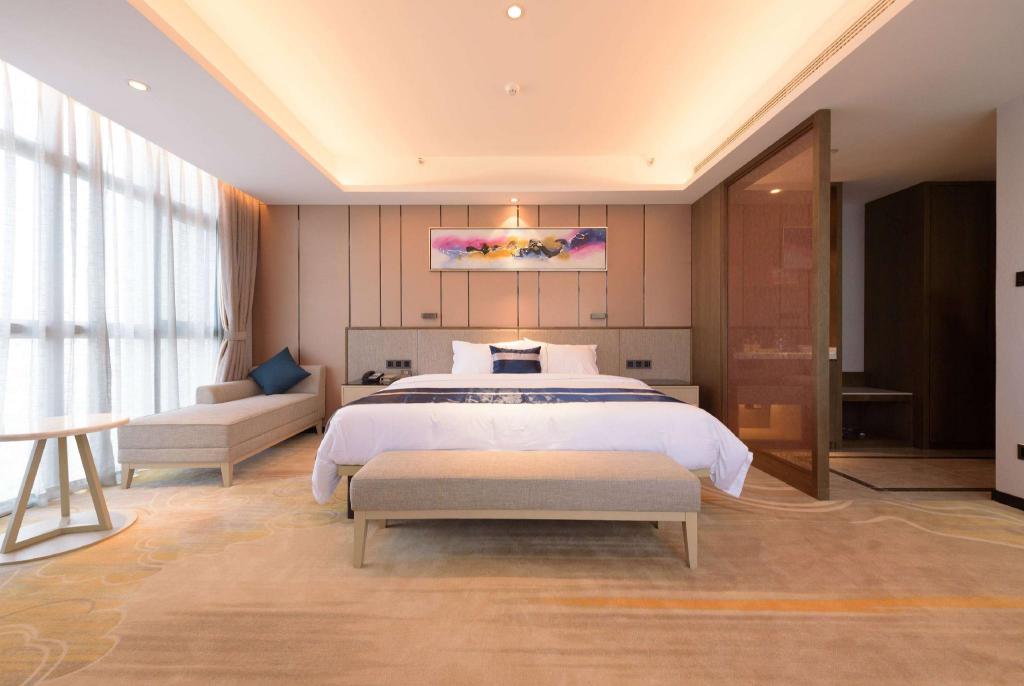 Room, King Bed, Executive Level