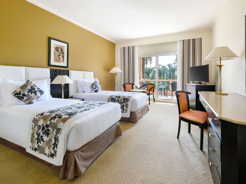 غرفة كلاسيكية بسريرين منفصلين بإطلالة على الحديقة، Pavillon Winter Luxor 2/4