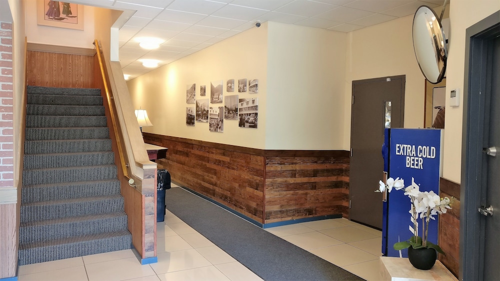 Pemberton Hotel (Motel) 12/49