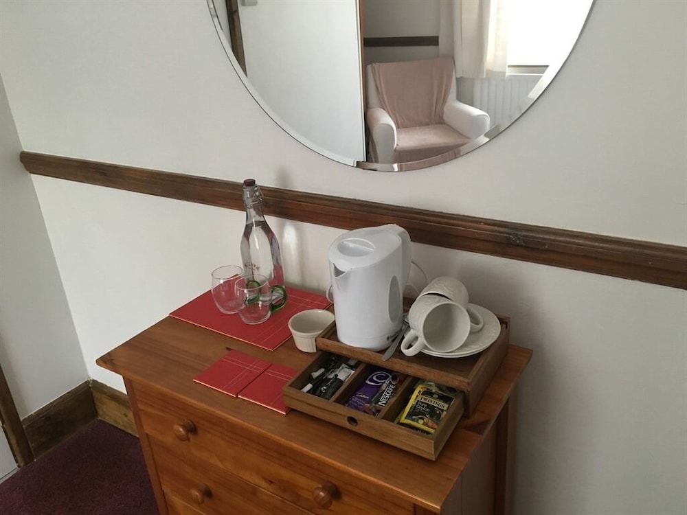 The Cottage 28/29