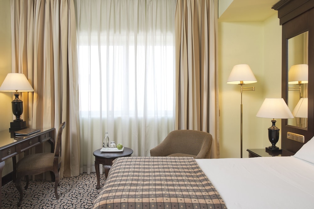 Melia Madrid Barajas 14/75