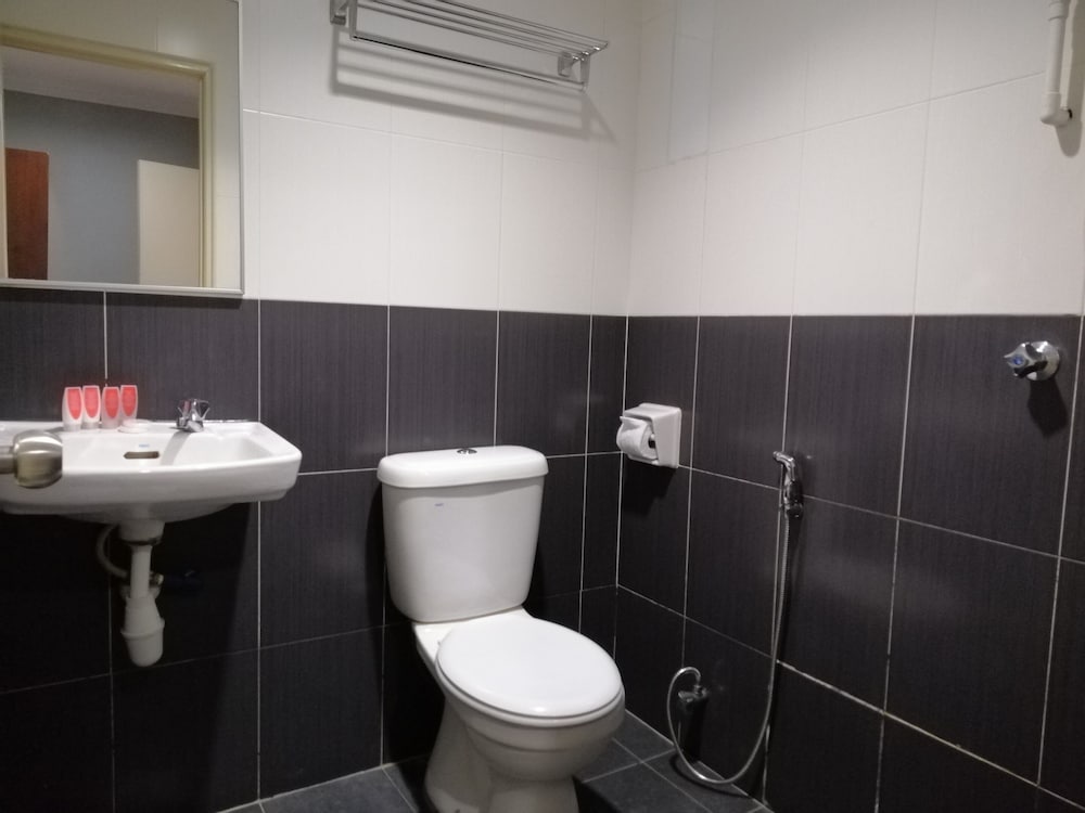 PUTERI AMPANG HOTEL 48/48