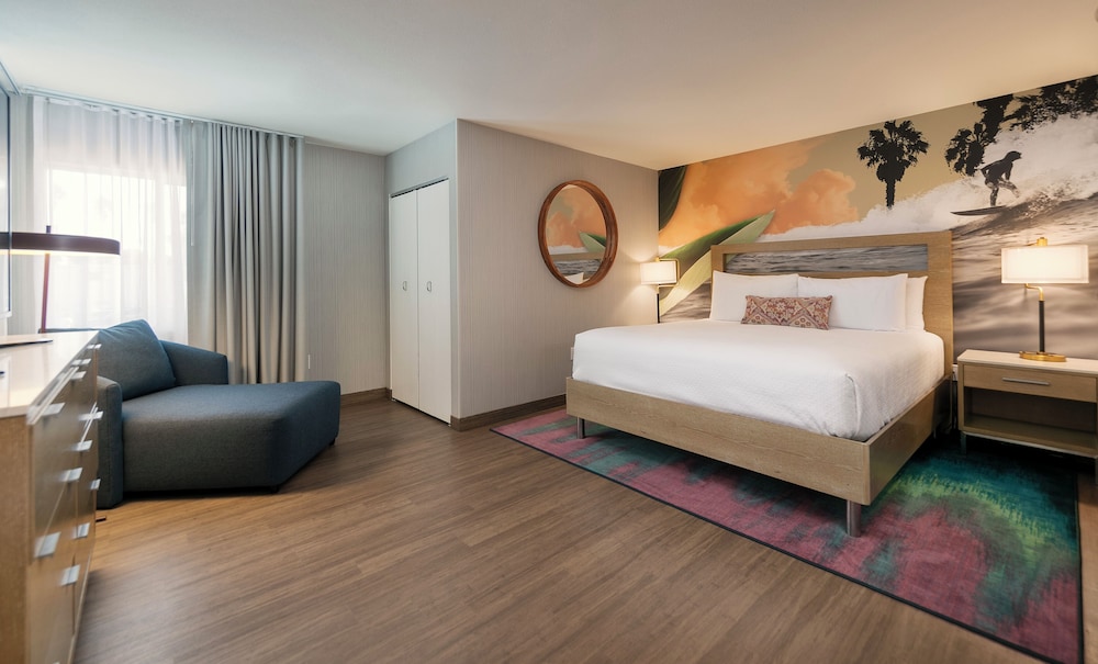 Cabana, Suite, King and Twin Beds, Partial Ocean View, Pool Side