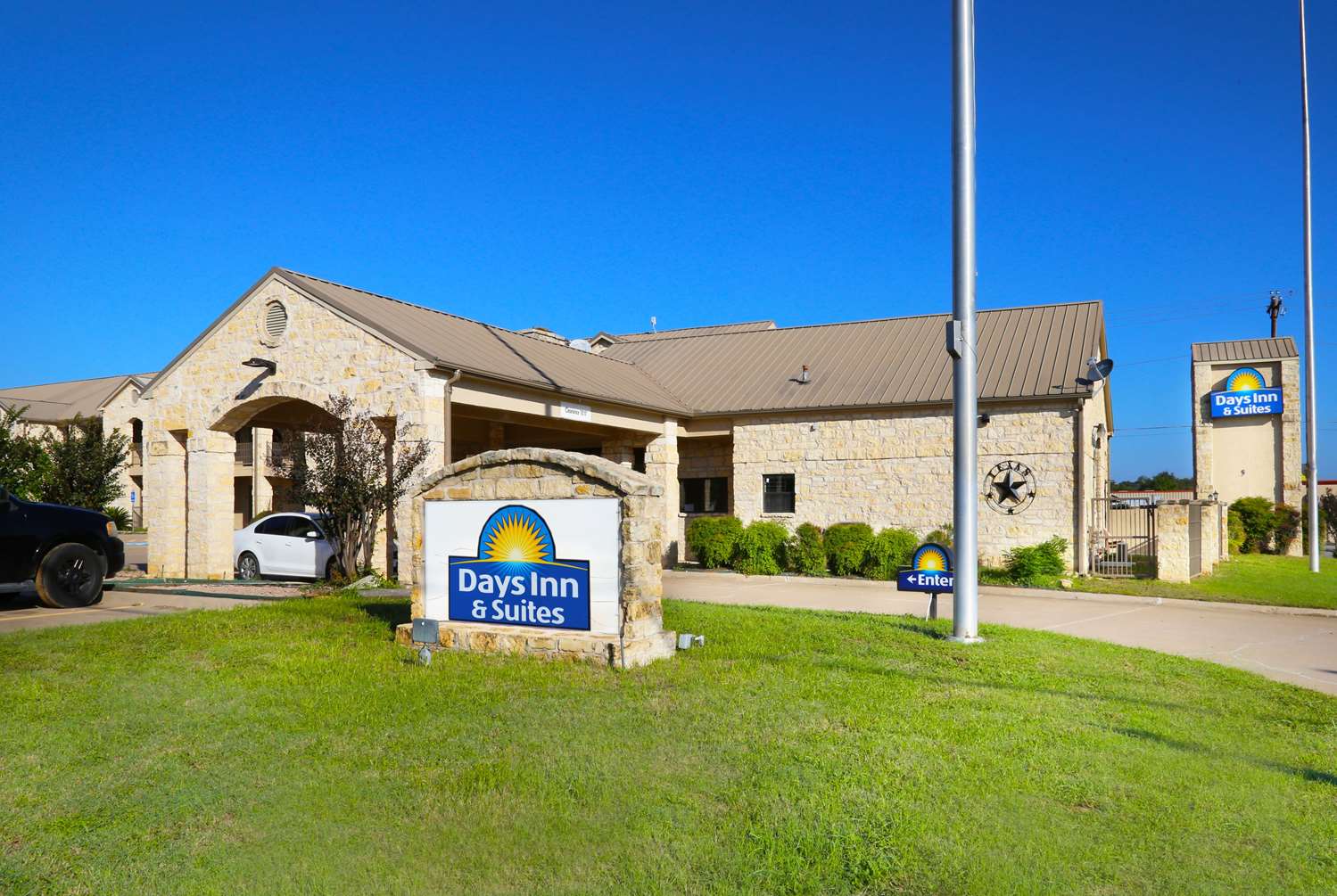 Days Inn Suites Llano 33/36