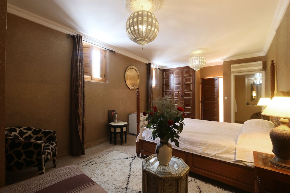 Riad Karmela 6/50