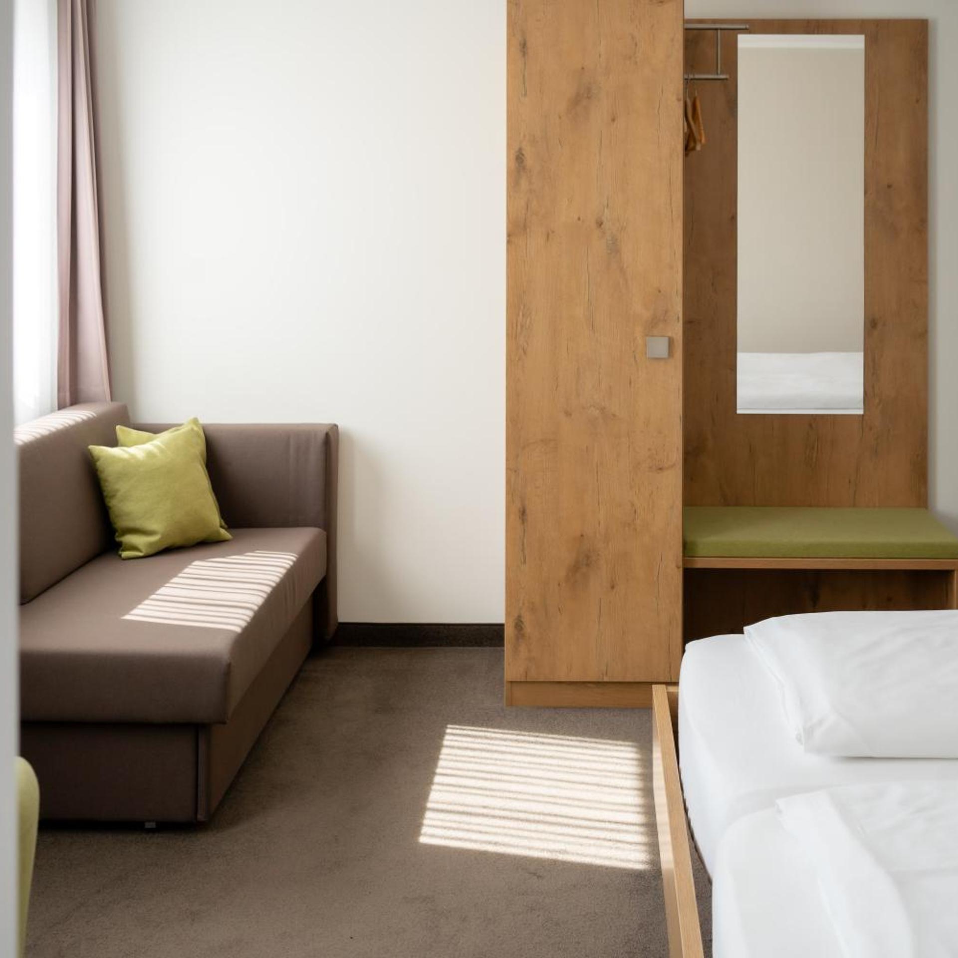 Lahn Hotel 23/58