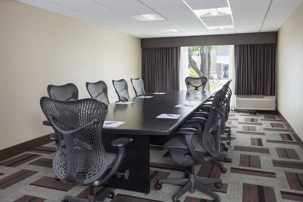 Four Points By Sheraton Buffalo Grove 24/27