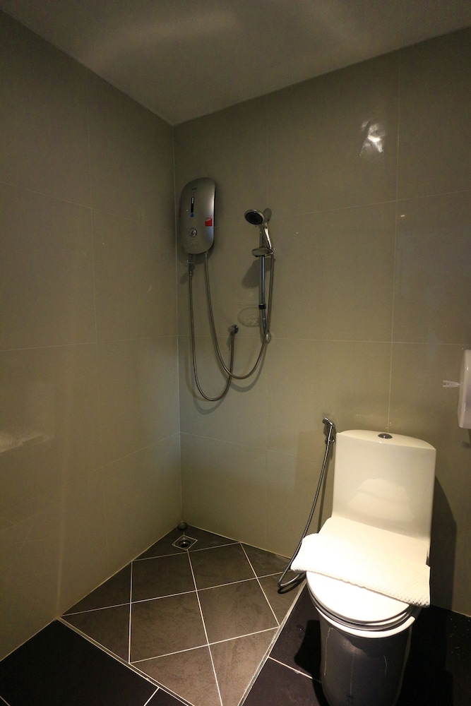 Azz Hotel 42/43