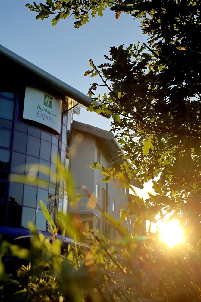 Holiday Inn Express Southampton M27 Junction 7 6/50