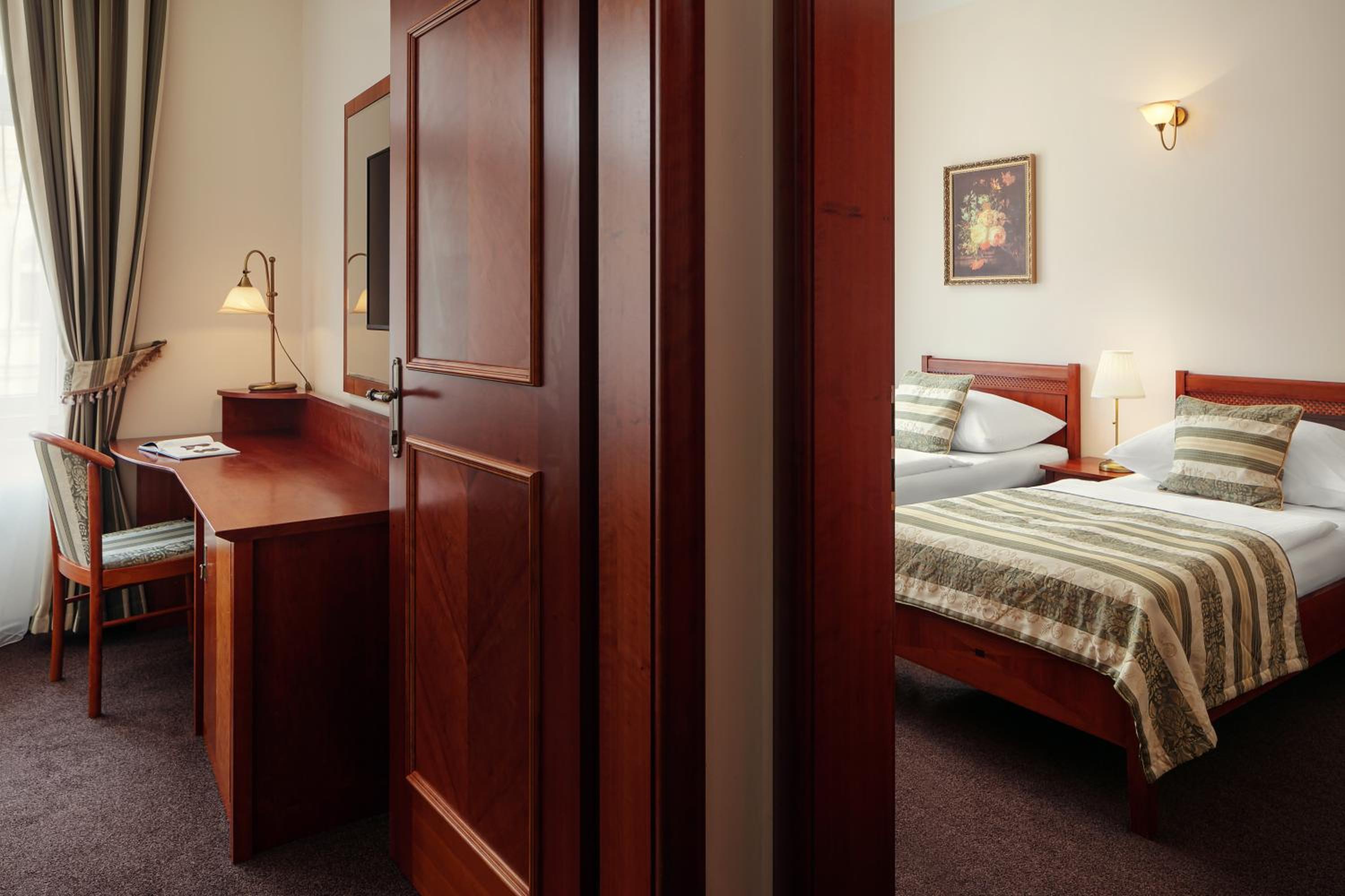 Junior Suite, Double or Twin Bed