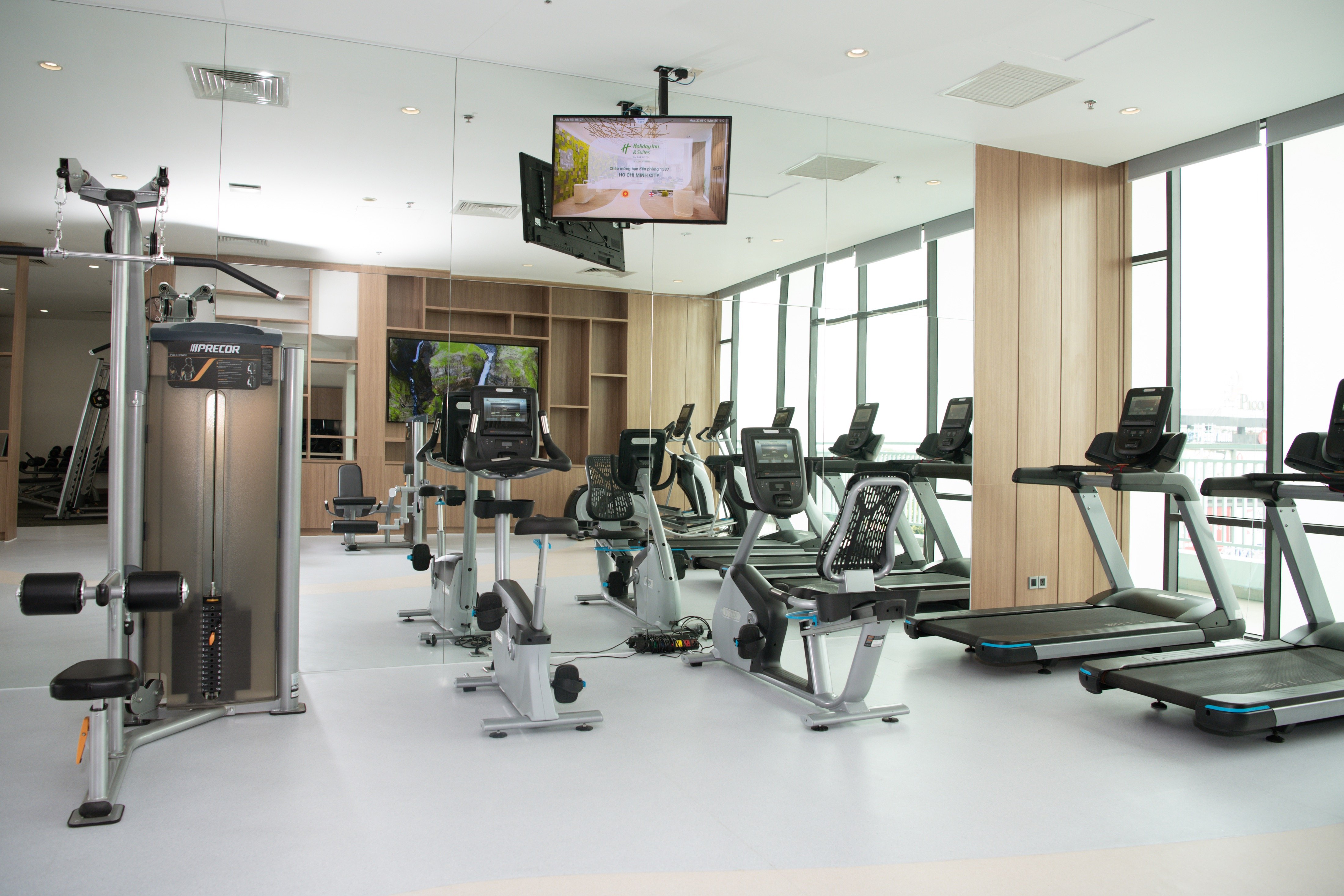 Holiday Inn & Suites Saigon Airport 20/50