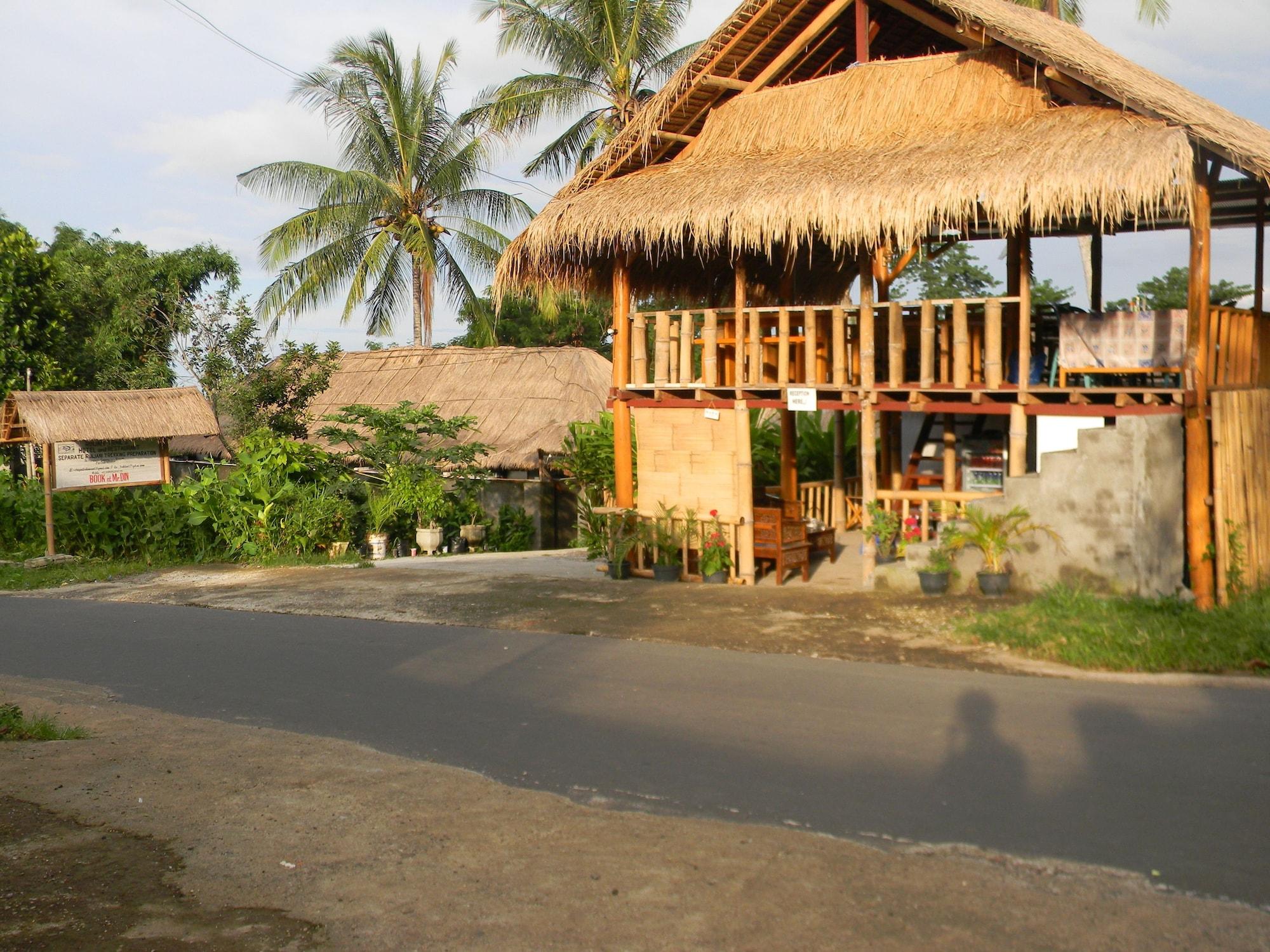 Mr.Din Rinjani Trails Hotel 2/13