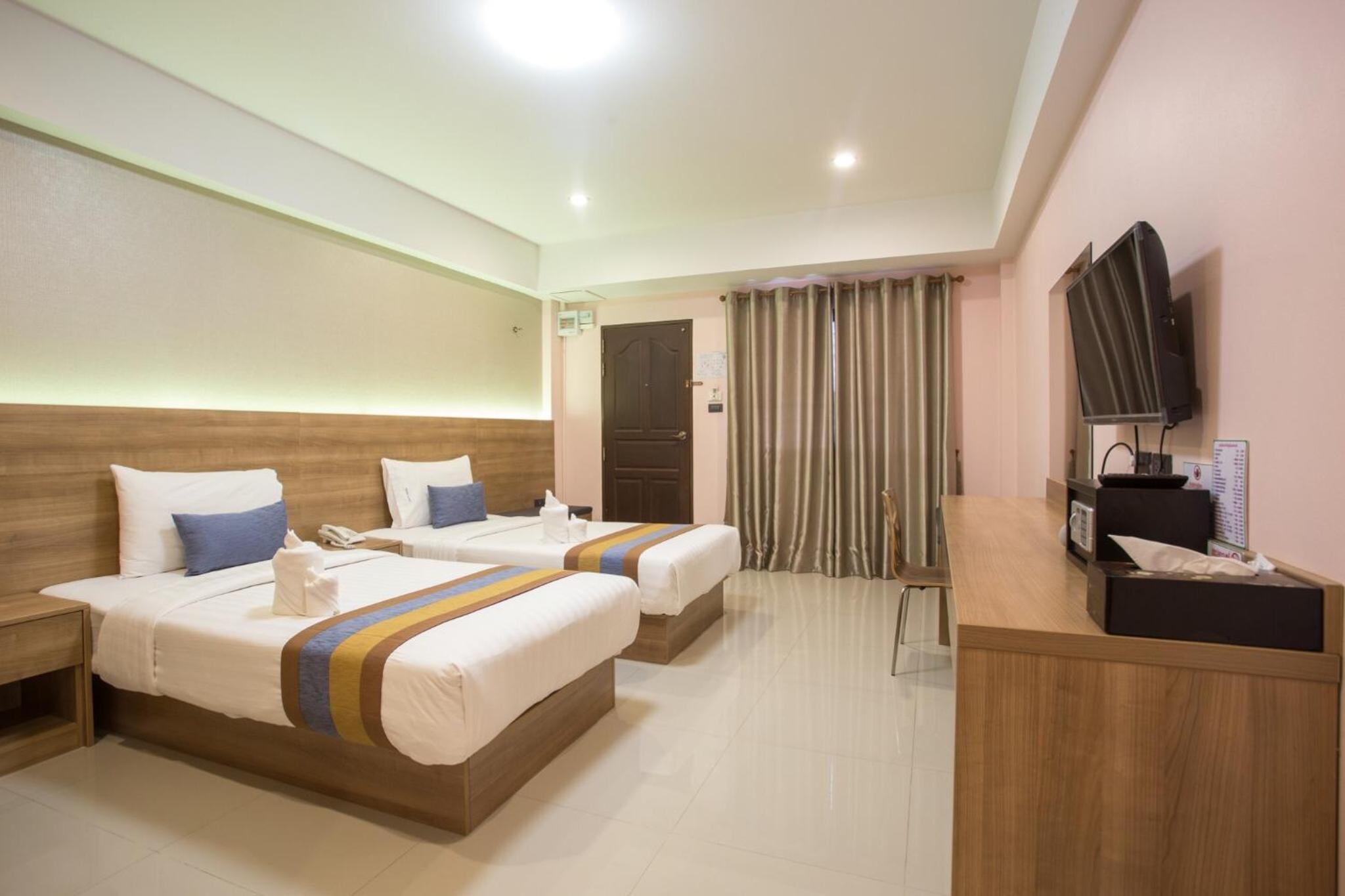 Unity Hotel 15/50