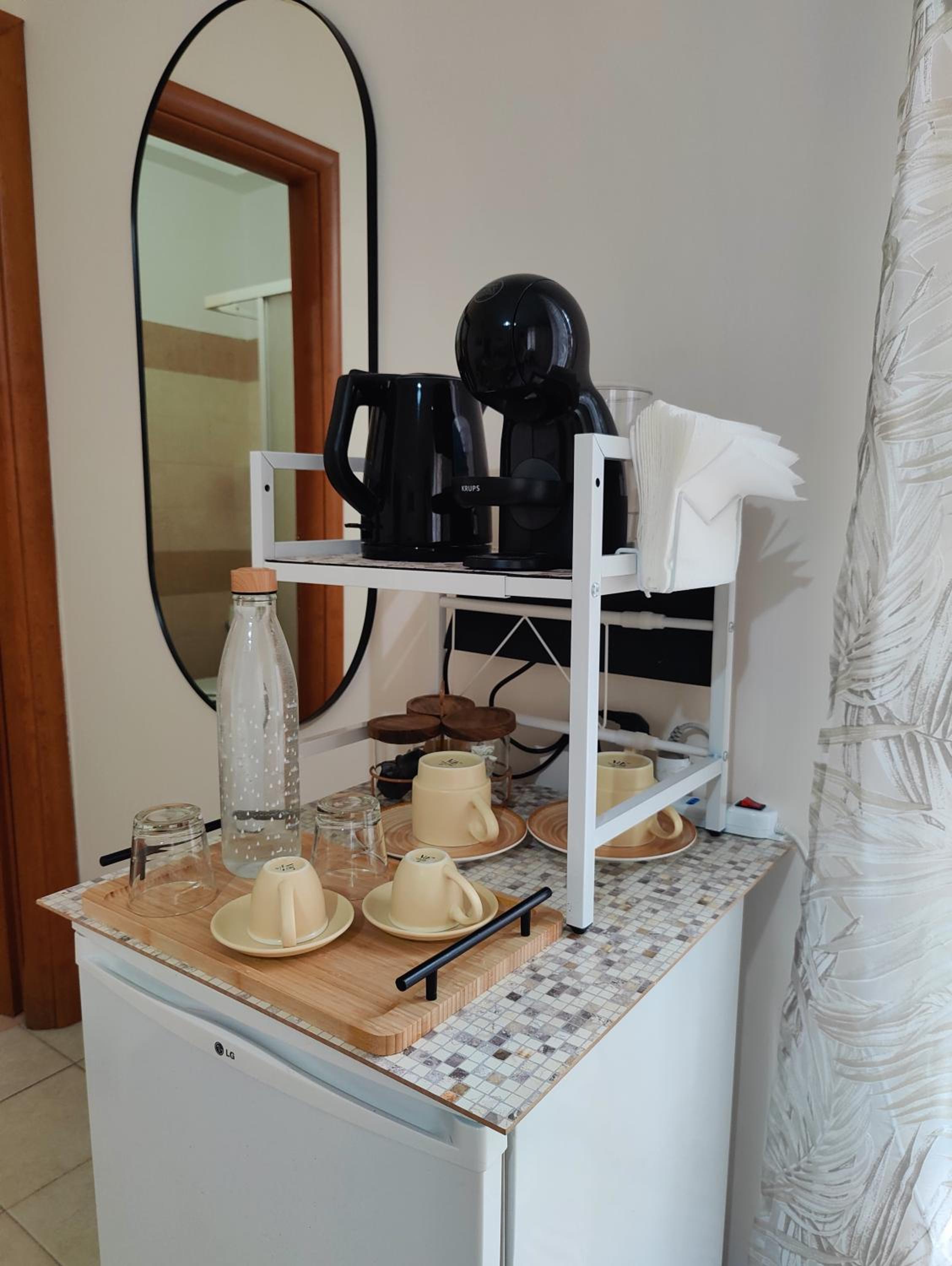 Bed Breakfast And Cappuccino 25/50