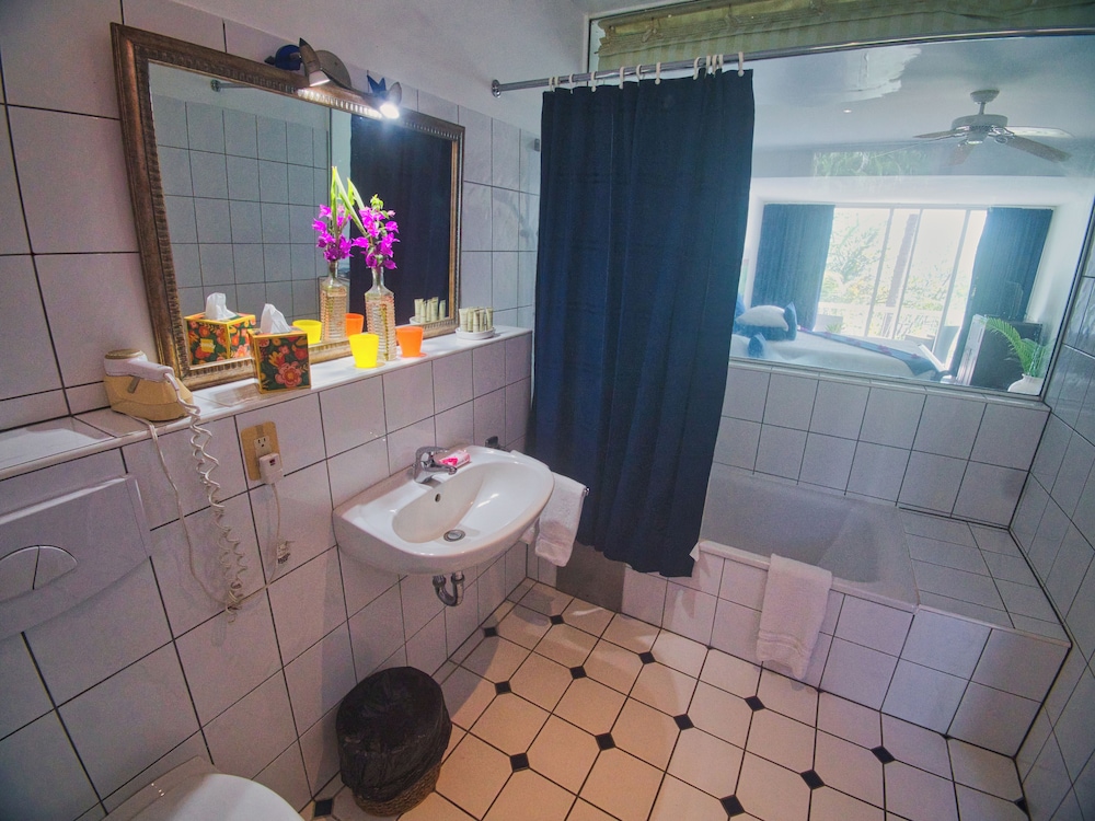 Blue Haven Hotel 58/58