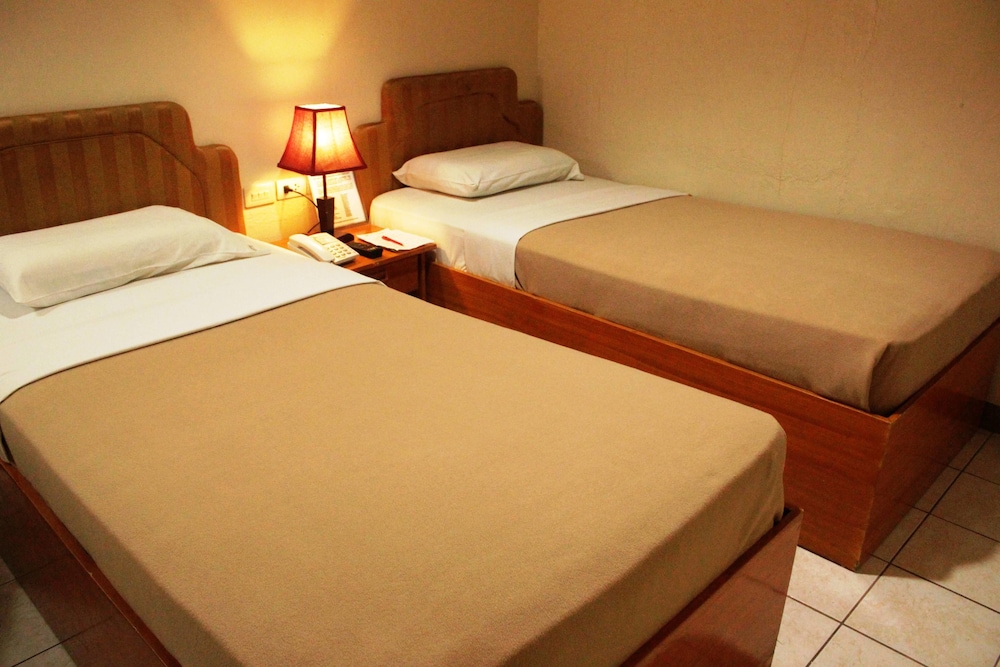 Elegant Circle Inn 17/71