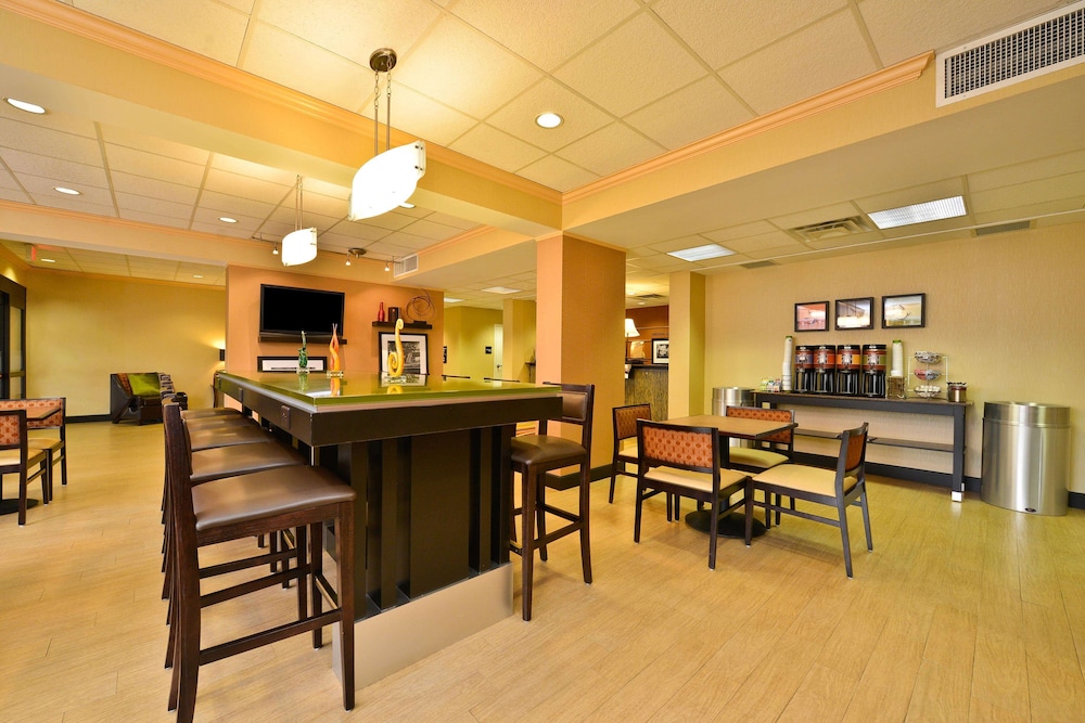 Hampton Inn Greenville, AL 37/42