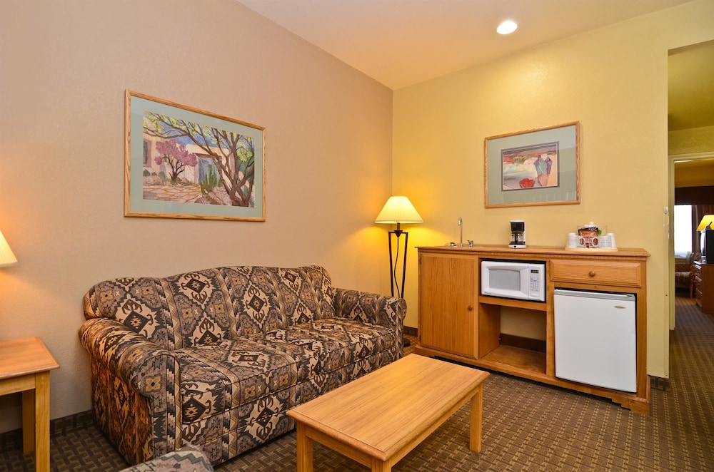 Turquoise Inn and Suites Cortez near Mesa Verde 18/42