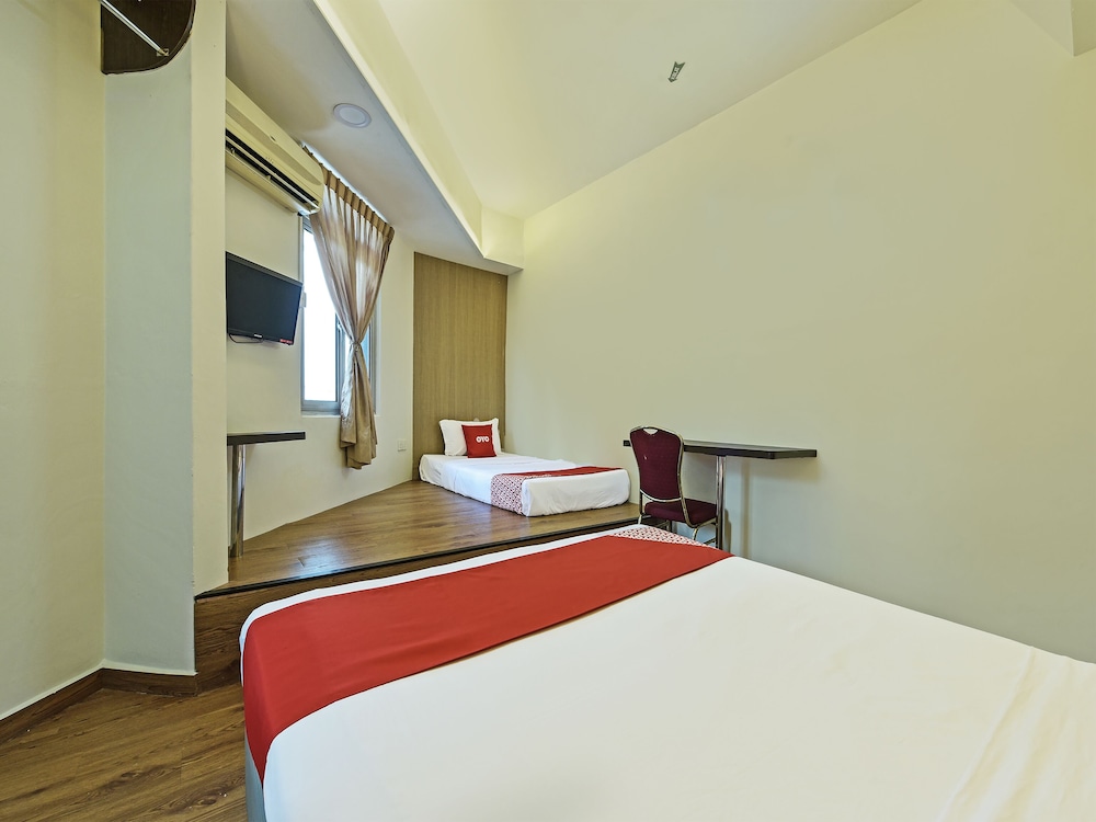 OYO 44036 Hotel De Perdana Hill 7/34