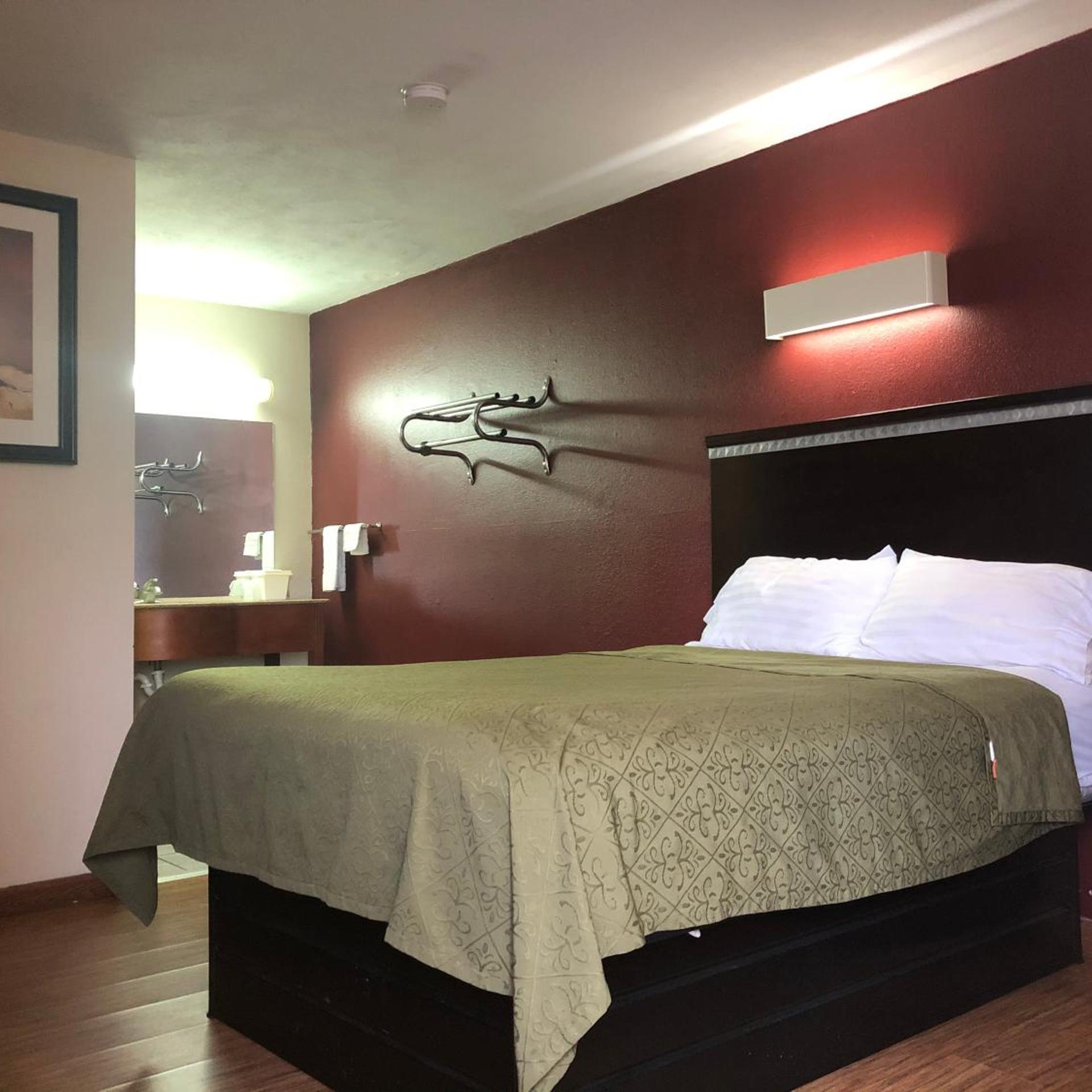 Americas Best Value Inn Lebanon 11/20