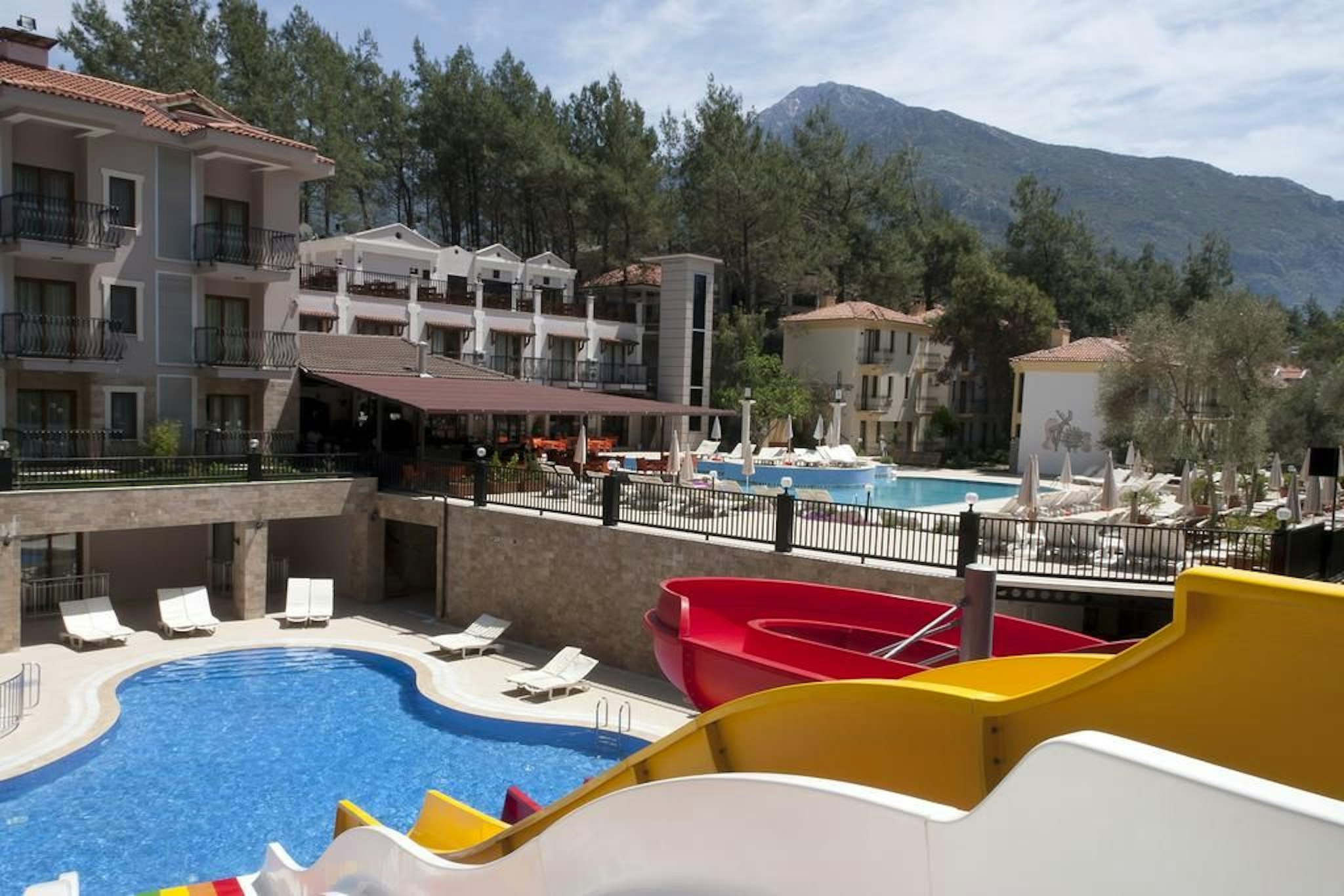 Pine Valley Hotel 15/21